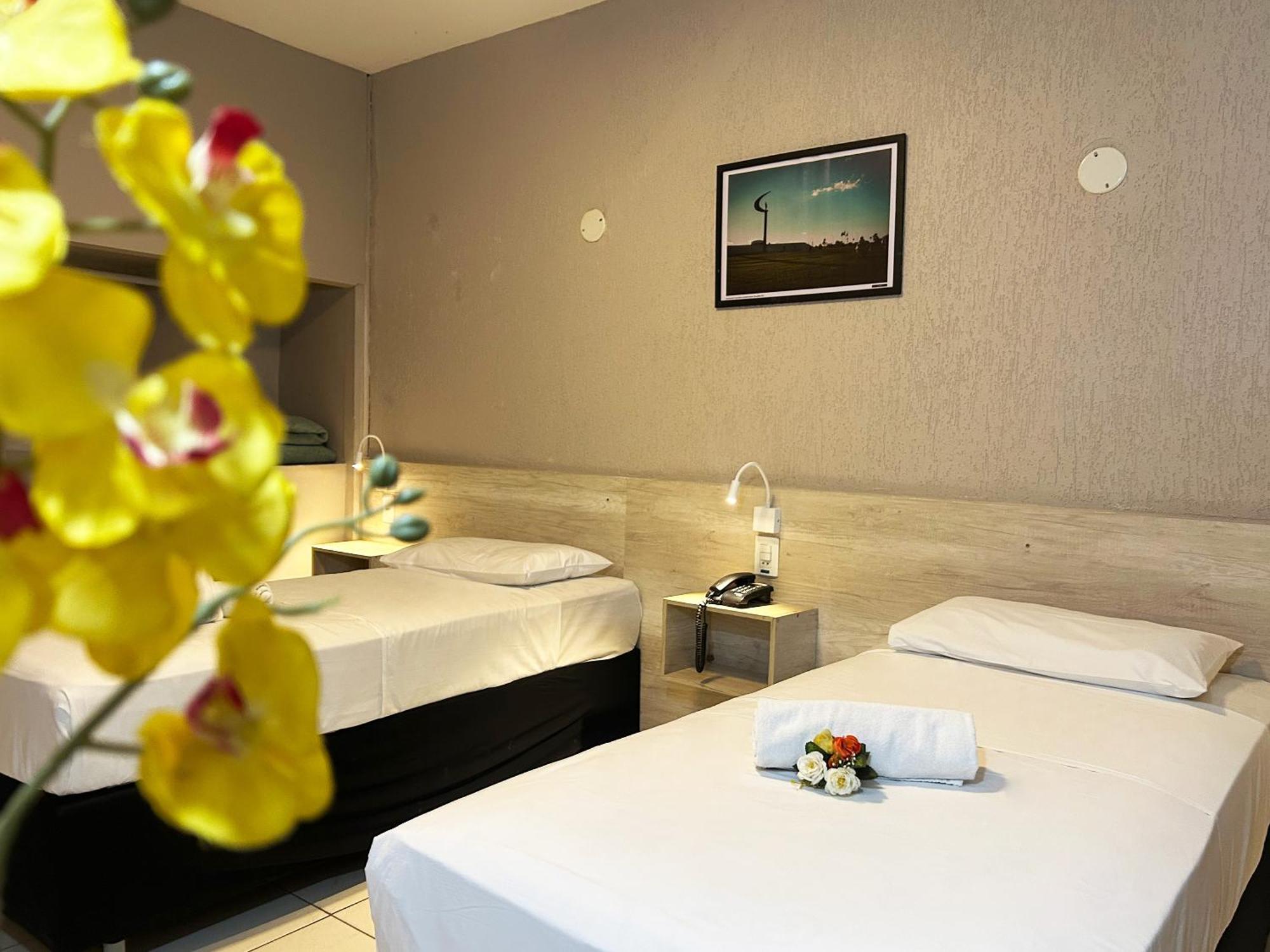 Hotel Econotel Brasilia Esterno foto